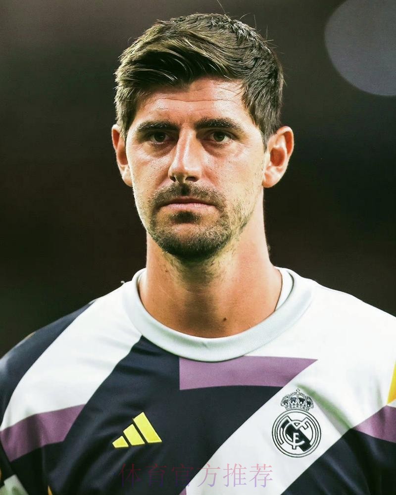 库尔图瓦:利物浦不是去年那支球队 后防更脆弱